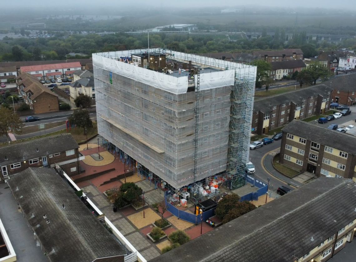 Varied Roof Geometries and Strict Environmental Containment